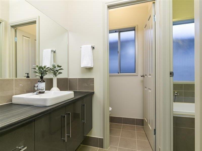 4  Rosslyn St, Clovelly Park SA 5042