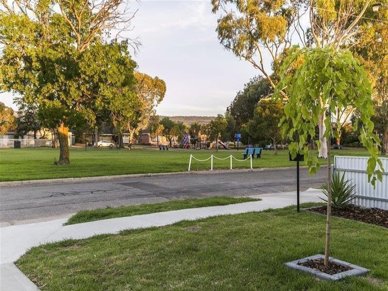 4  Rosslyn St, Clovelly Park SA 5042