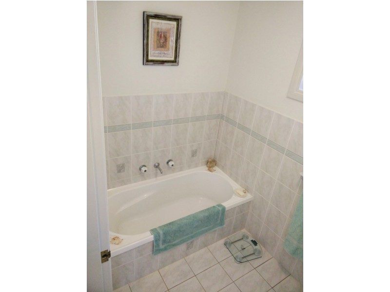 1/1/21  Burke Cl, Forster NSW 2428