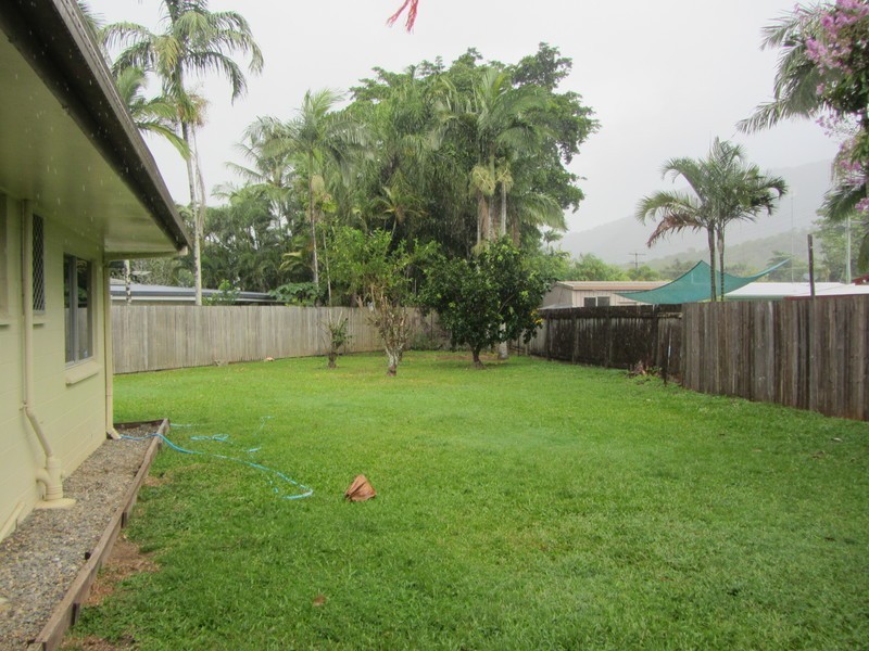 9 SILKWOOD CLOSE, Manoora QLD 4870