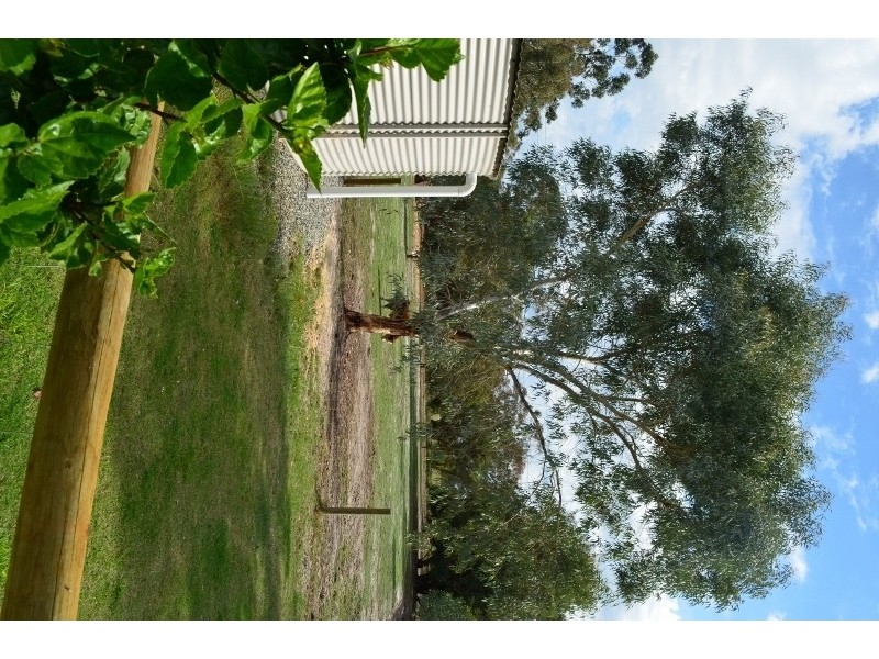 52 COUNTRY DRIVE, Oakford WA 6121