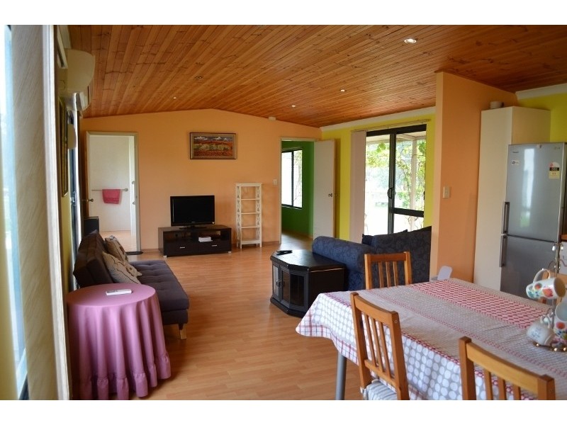 52 COUNTRY DRIVE, Oakford WA 6121