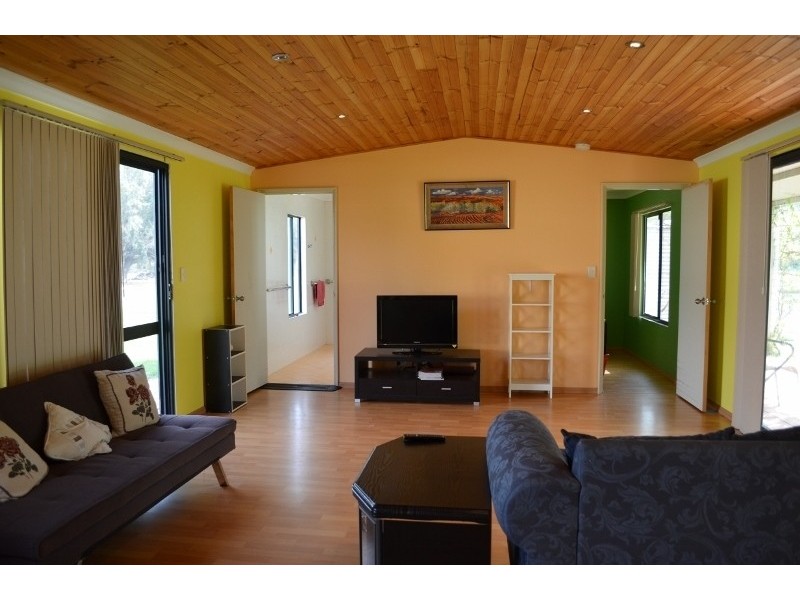 52 COUNTRY DRIVE, Oakford WA 6121