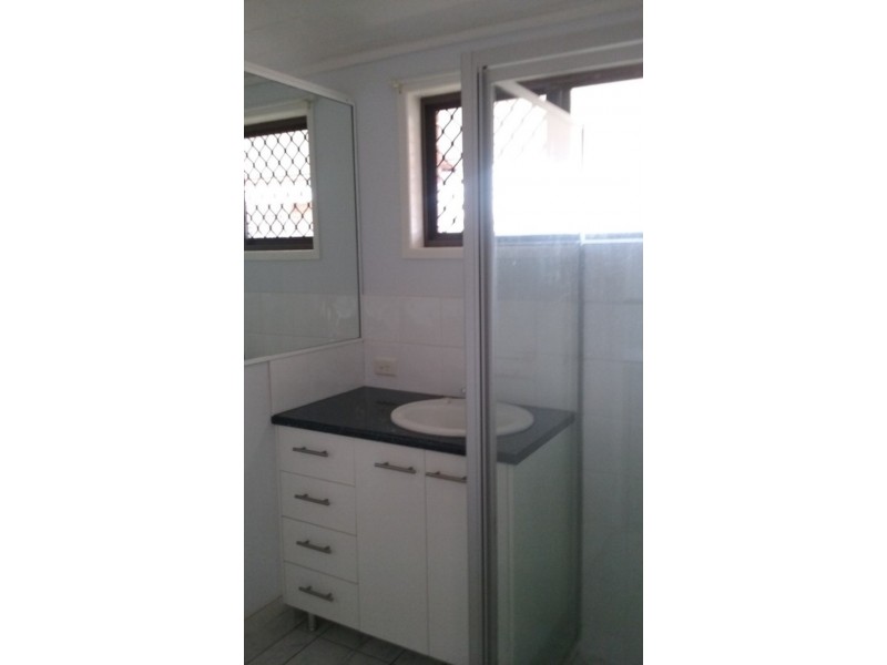 2/8 Orsova Tce, Caloundra QLD 4551