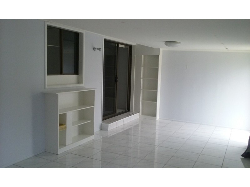 2/8 Orsova Tce, Caloundra QLD 4551