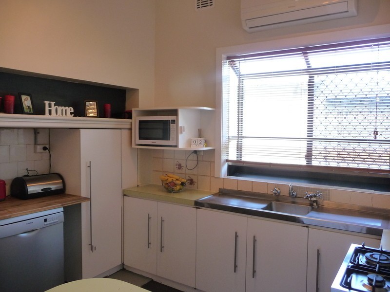 21 Fitzroy Road, Rivervale WA 6103