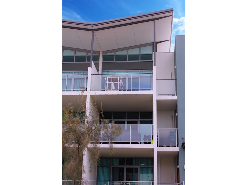 6/30 Malata Crescent, Success WA 6164