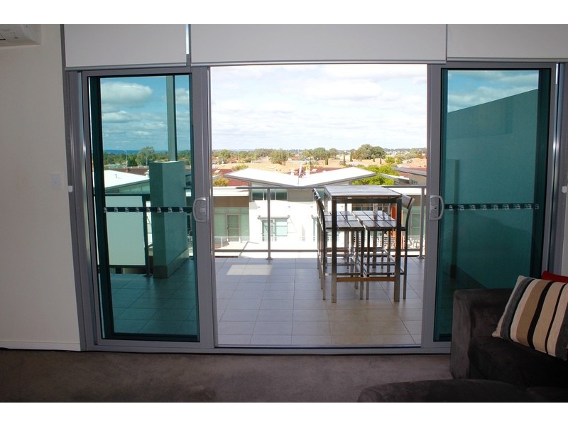 6/30 Malata Crescent, Success WA 6164