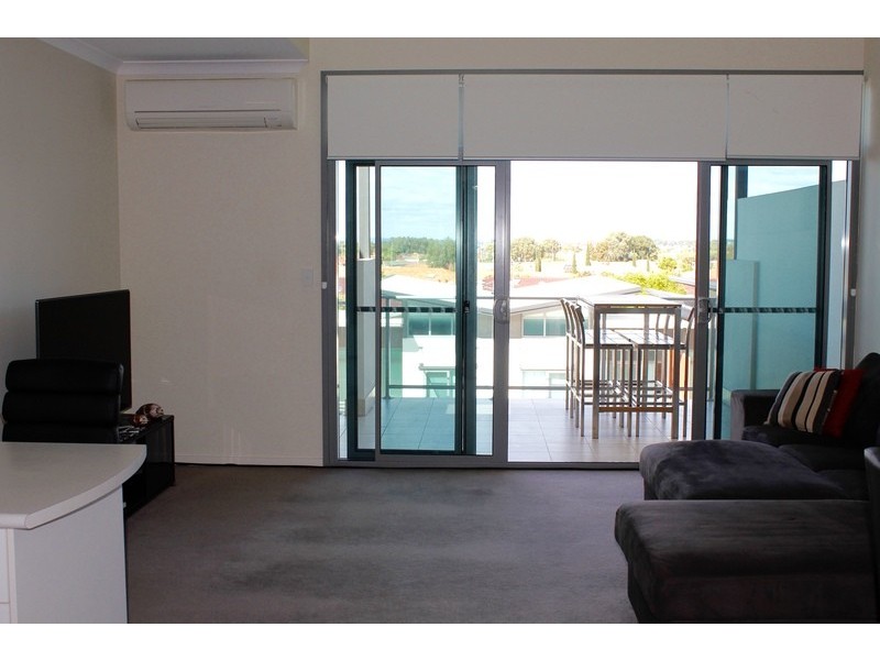 6/30 Malata Crescent, Success WA 6164