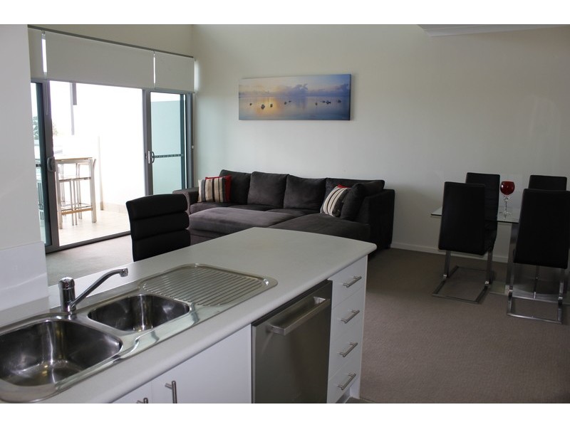 6/30 Malata Crescent, Success WA 6164