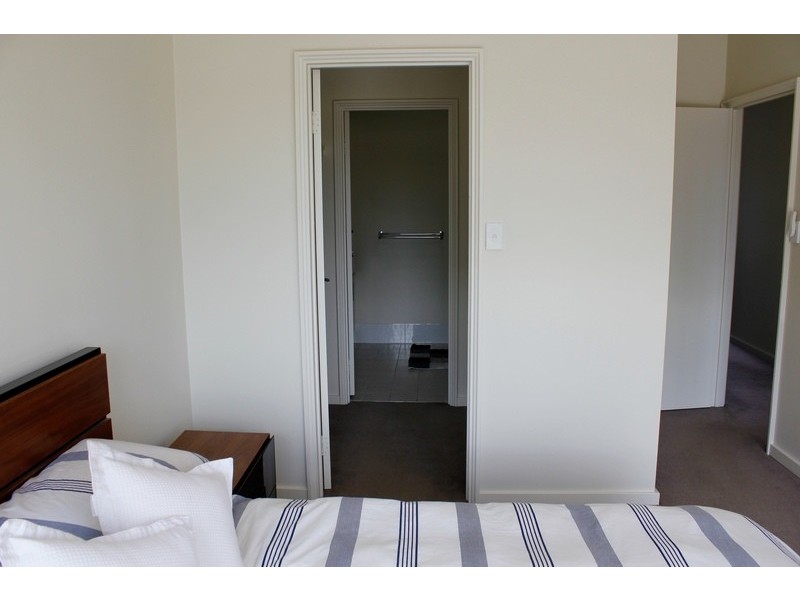 6/30 Malata Crescent, Success WA 6164