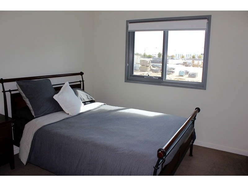 6/30 Malata Crescent, Success WA 6164