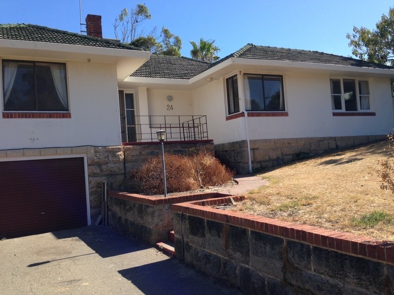 24 Boronia Crescent, City Beach WA 6015