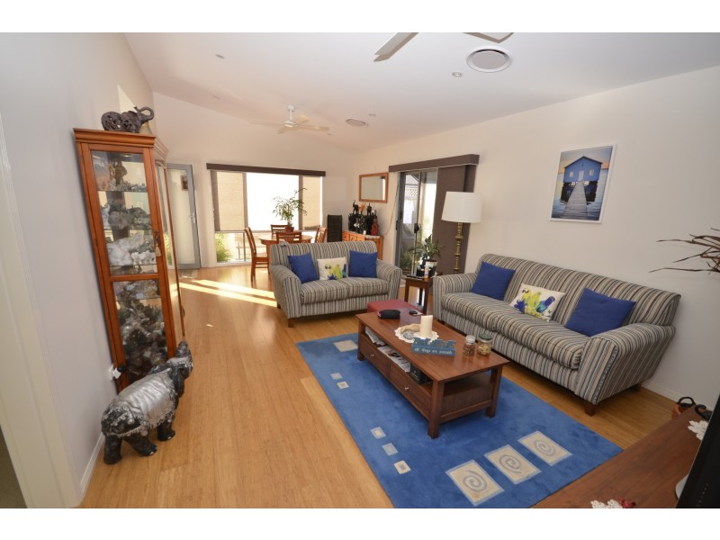 16/2 Barneys Point Road, Banora Point NSW 2486