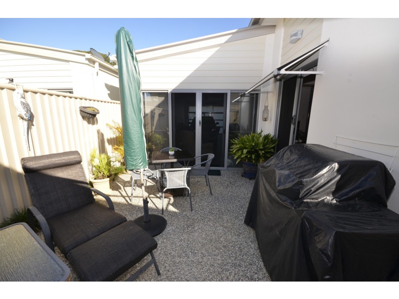 16/2 Barneys Point Road, Banora Point NSW 2486