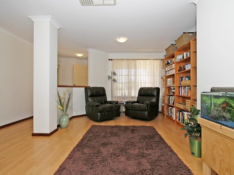 9 Aruba Court, Southern River WA 6110