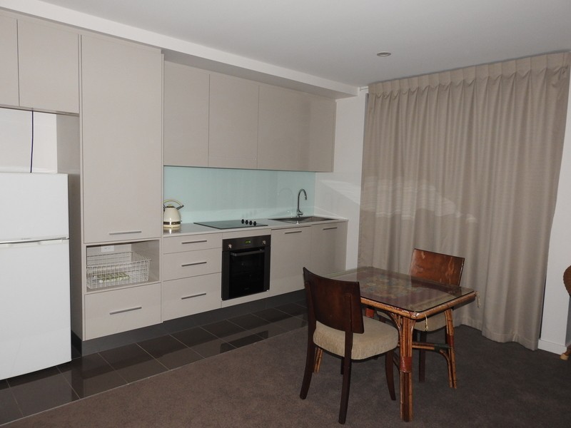 301/11 Ernest St, Belmont NSW 2280
