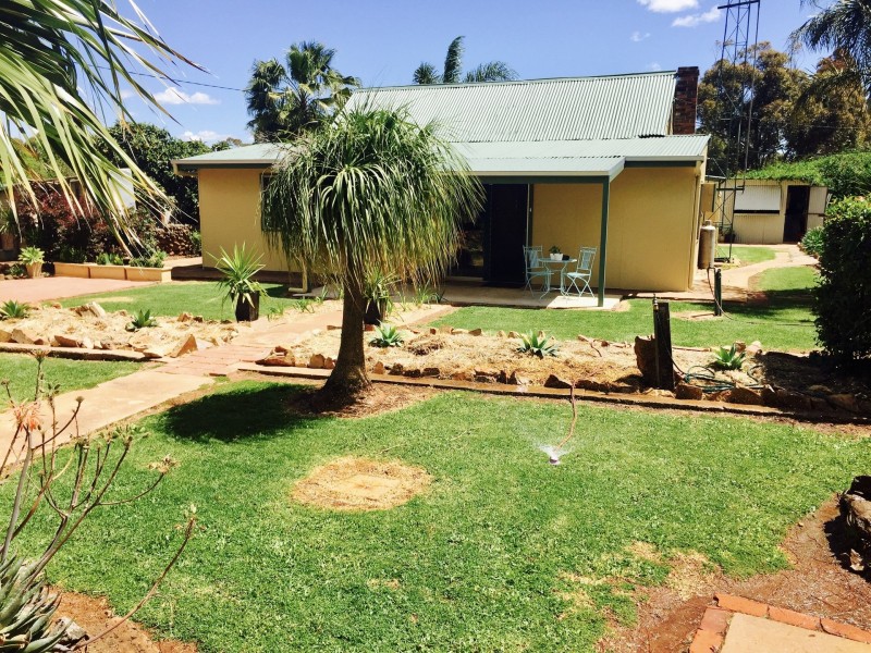 2 Grace St, Lake Cargelligo NSW 2672