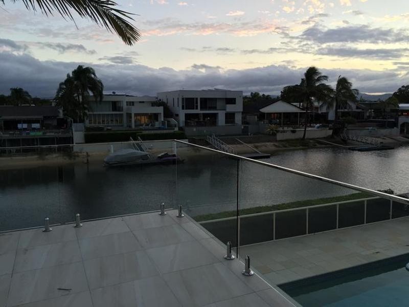 4 Welby St, Broadbeach Waters QLD 4218