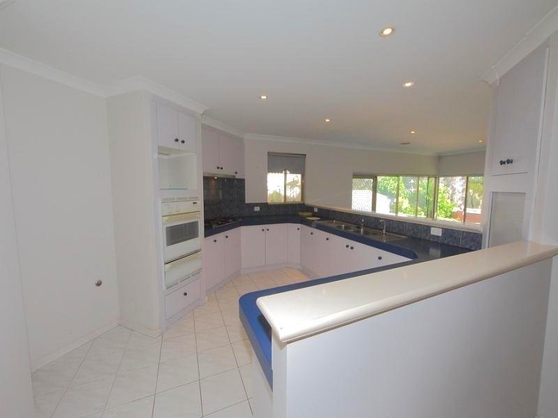 9 Sunset Grove, Canning Vale WA 6155