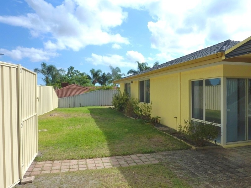 9 Sunset Grove, Canning Vale WA 6155