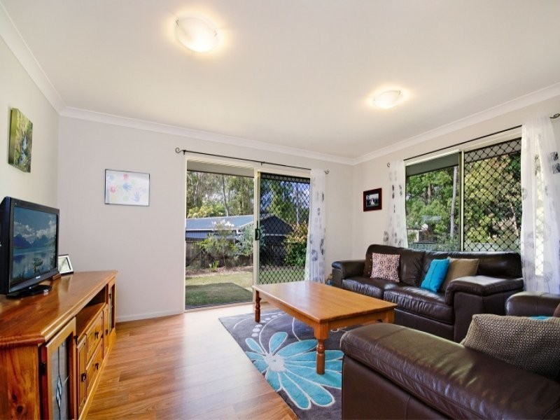 14 William Street, Landsborough QLD 4550