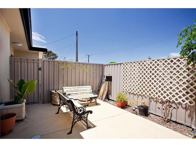 1a Ernest Street, Taperoo SA 5017