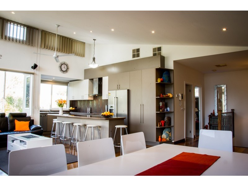 12 Bamber Cl, Mordialloc VIC 3195