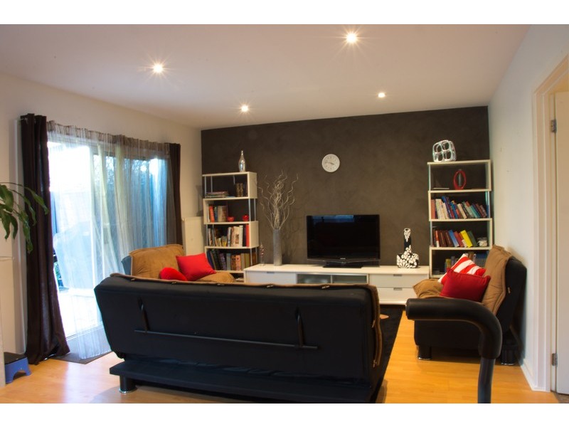 12 Bamber Cl, Mordialloc VIC 3195