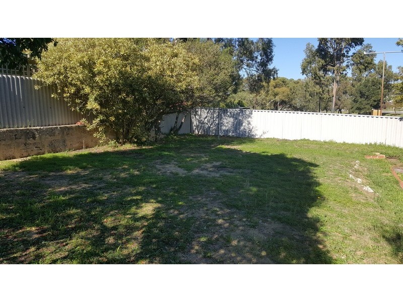 42 Southwell Crescent, Hamilton Hill WA 6163