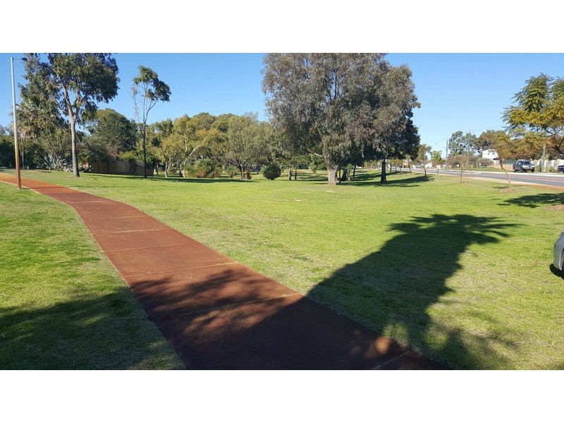 42 Southwell Crescent, Hamilton Hill WA 6163