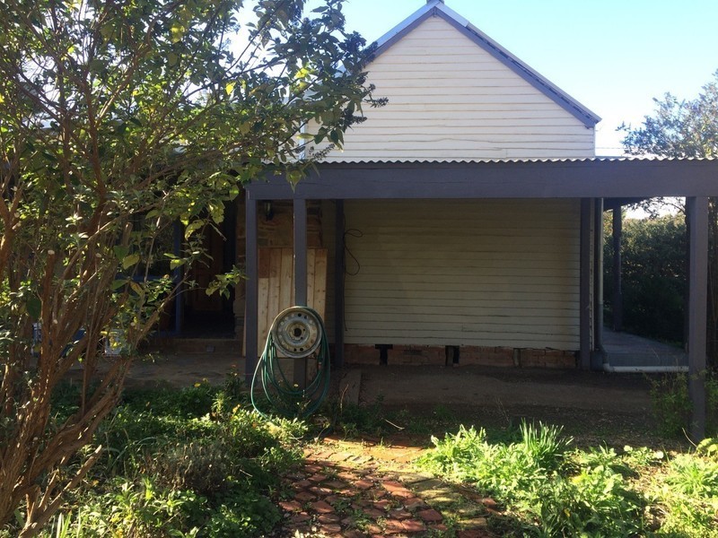 19 Fryers st, Guildford VIC 3451