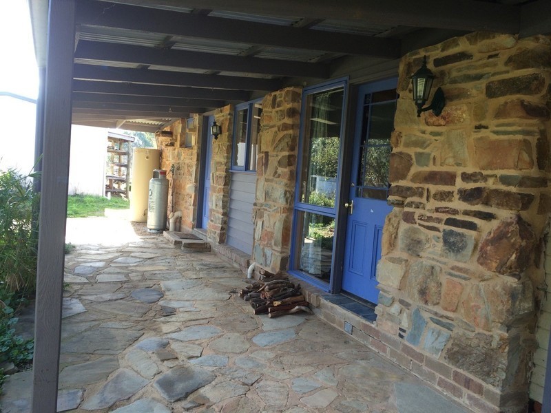 19 Fryers st, Guildford VIC 3451