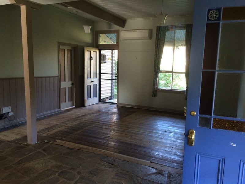 19 Fryers st, Guildford VIC 3451