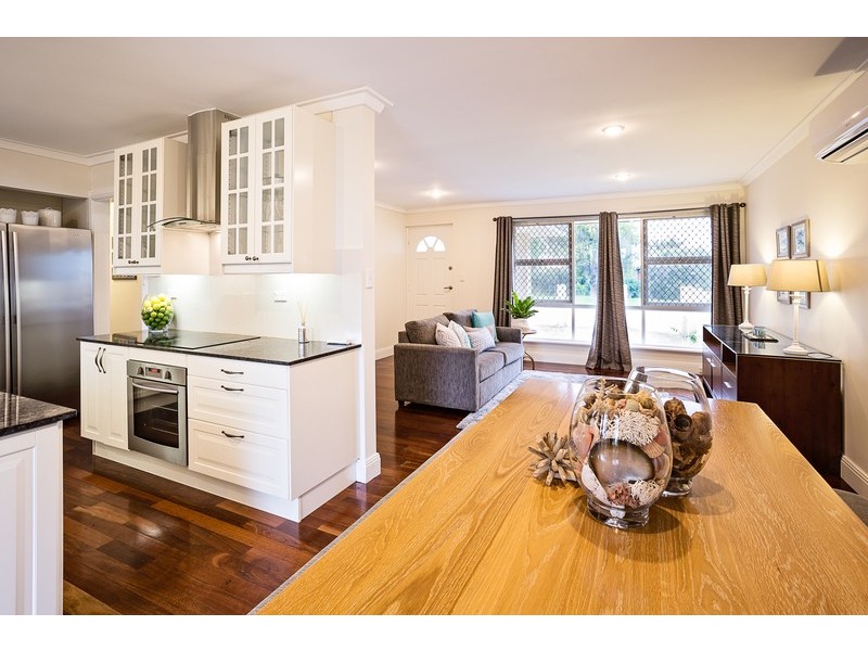 16b  Faversham Street, Beckenham WA 6107