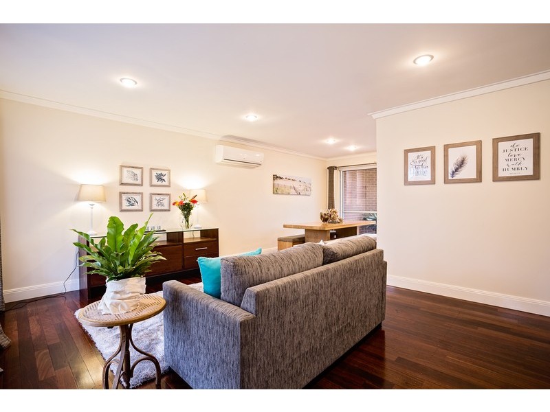 16b  Faversham Street, Beckenham WA 6107