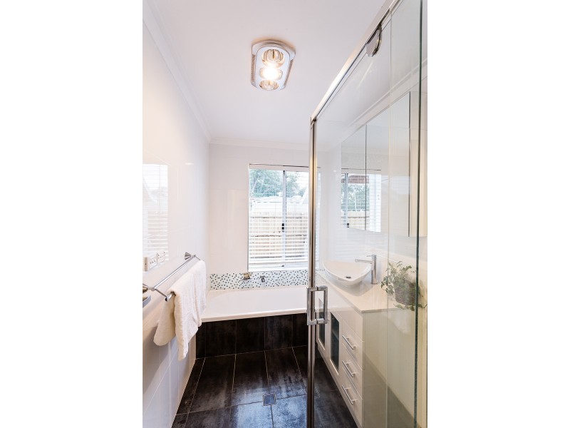 16b  Faversham Street, Beckenham WA 6107