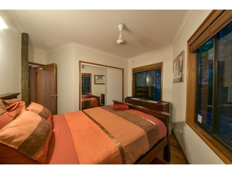 7 Jones Rd, Cannonvale QLD 4802