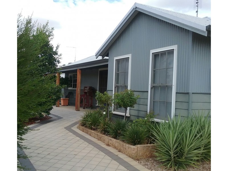 4 Topham St, Dandaragan WA 6507