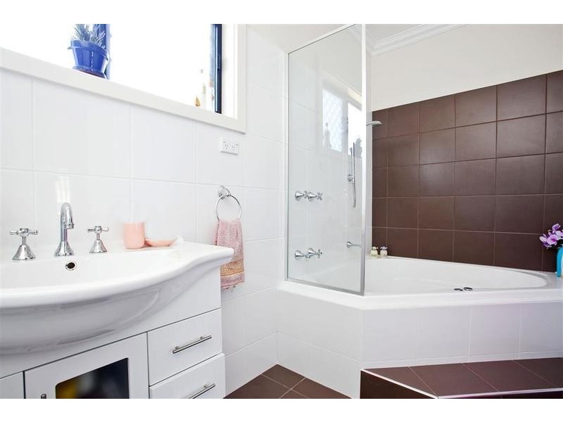 1a Ernest Street, Taperoo SA 5017