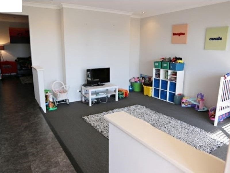 11 Benbulben Rise, Yanchep WA 6035