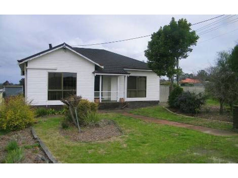 39 Mary St, Collie WA 6225