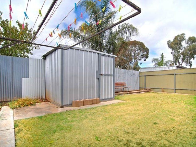 1/8 Swallow Crescent, Parafield Gardens SA 5107