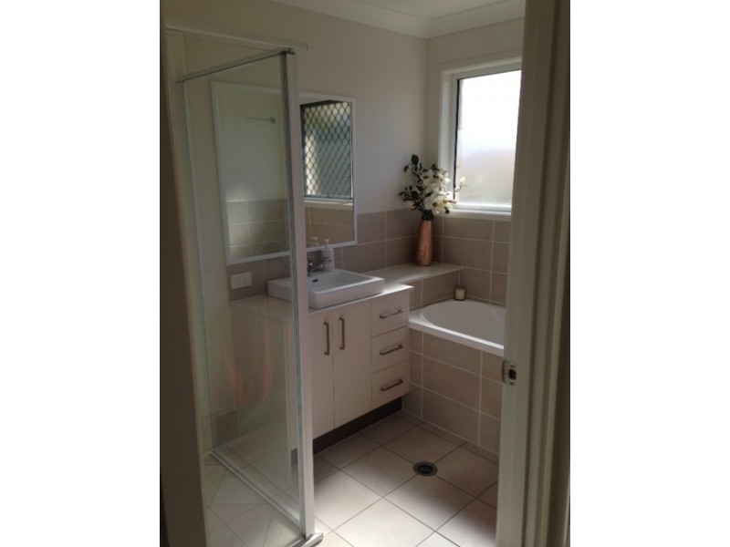 7 Roseapple circuit, Oxenford QLD 4210