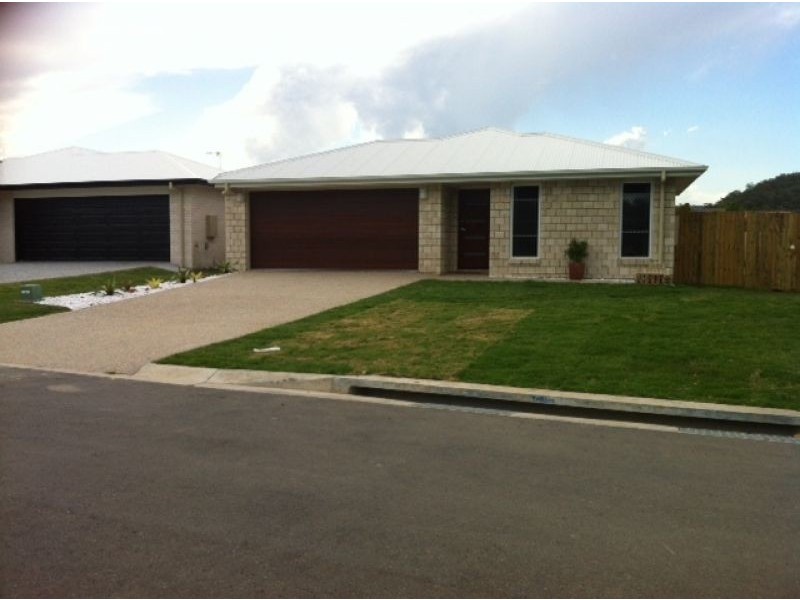 7 Roseapple circuit, Oxenford QLD 4210