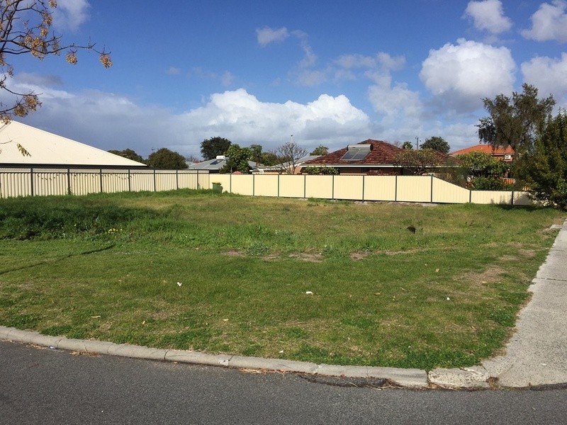 90 Ivanhoe St, Eden Hill WA 6054