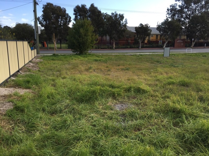 90 Ivanhoe St, Eden Hill WA 6054