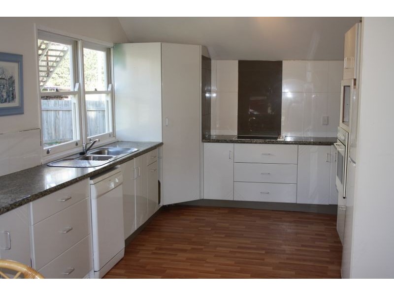 15 Cambridge St, Rocklea QLD 4106