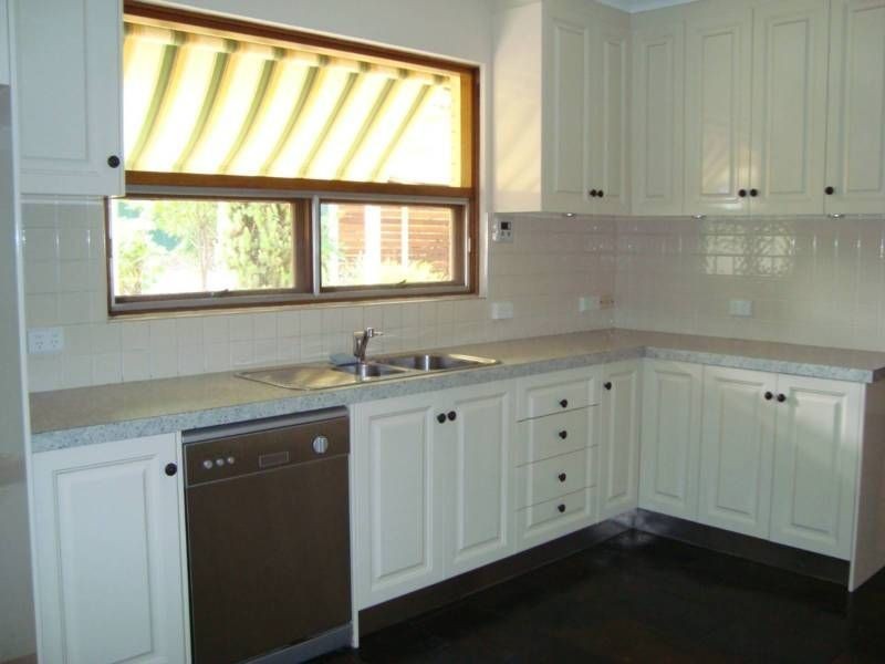 2 Leander Crt, Flagstaff Hill SA 5159