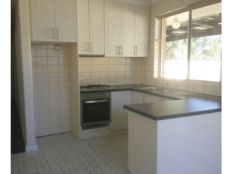 96 Celebration St, Beckenham WA 6107